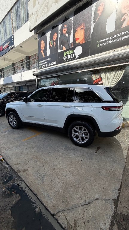 2022 Jeep Grand Cherokee Limited — foto 3 / 10