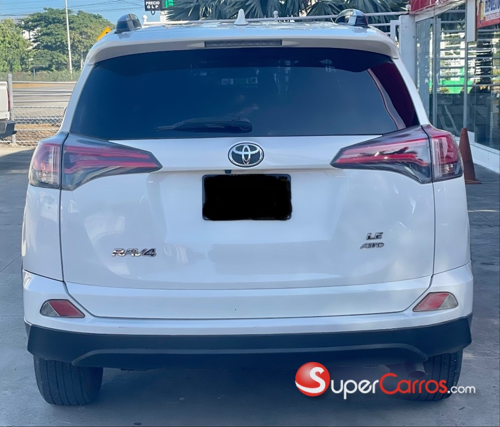 2017 Toyota RAV4 LE — foto 7 / 9