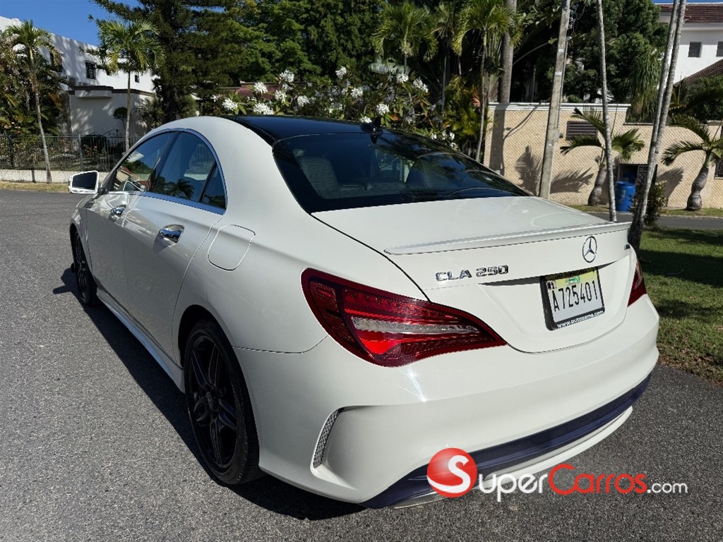 2017 Mercedes-Benz Clase CLA 250 AMG — foto 5 / 10