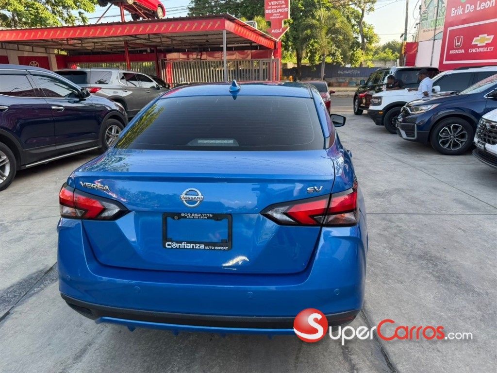 2021 Nissan Versa — foto 5 / 8