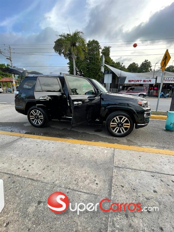2018 Toyota 4 Runner Limited — foto 2 / 7