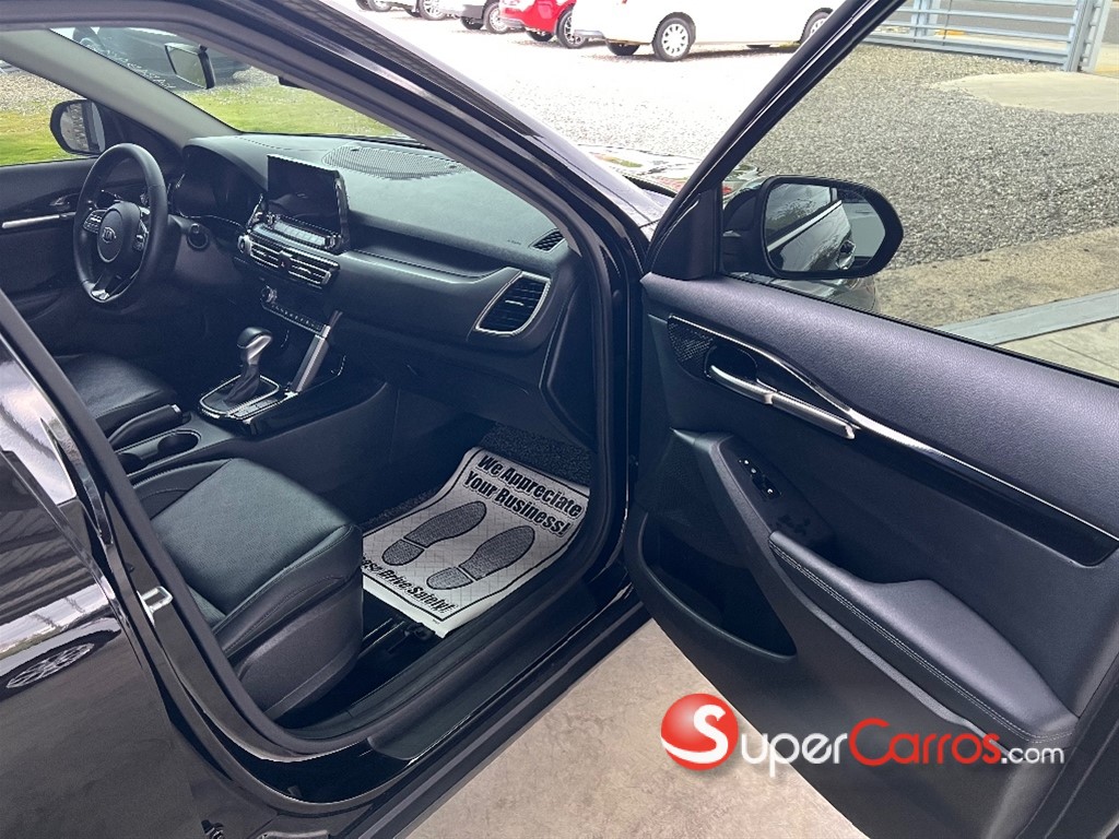 2020 Kia Seltos — foto 6 / 10