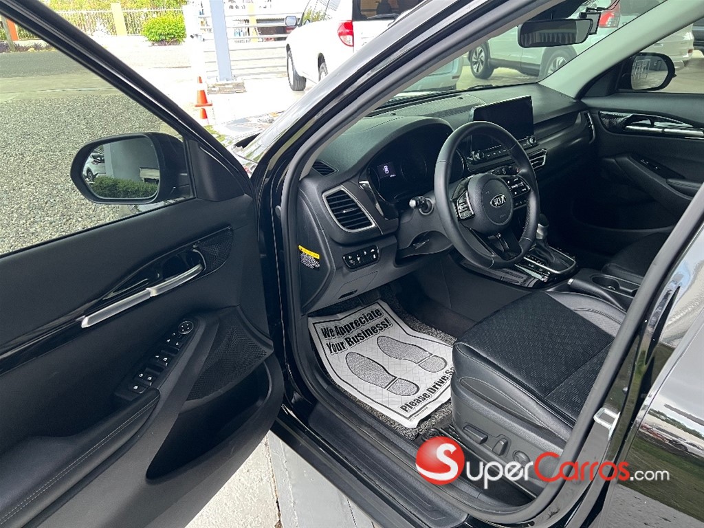 2020 Kia Seltos — foto 8 / 10