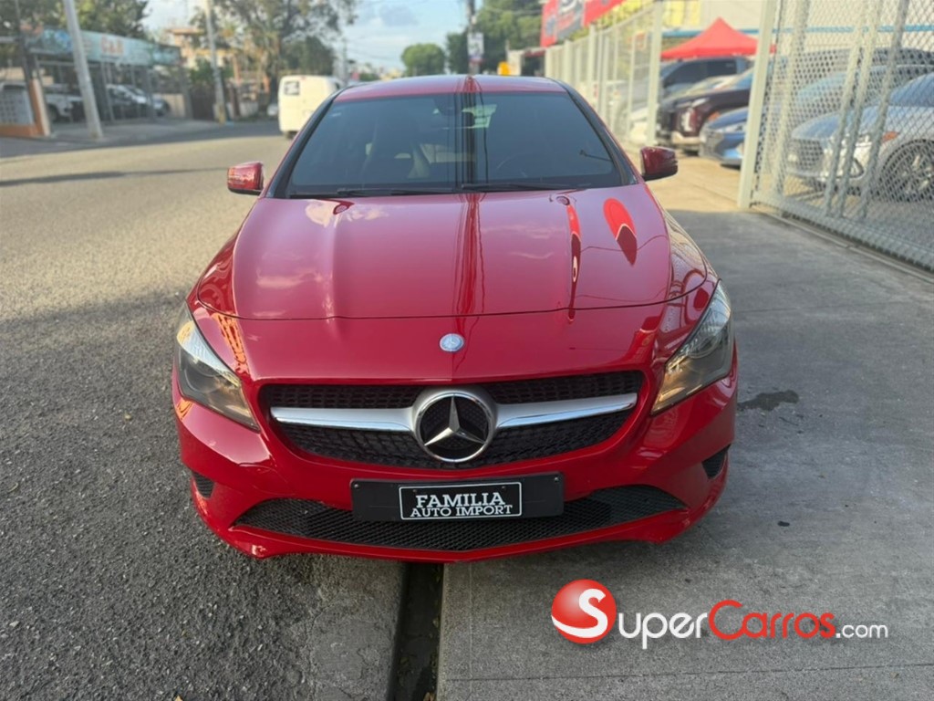 2016 Mercedes-Benz Clase CLA 180 — foto 3 / 8