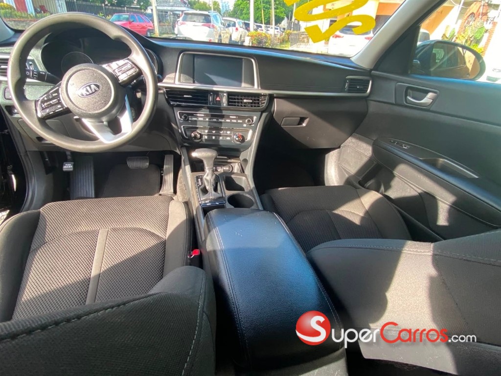 2020 Kia Optima FE — foto 7 / 10