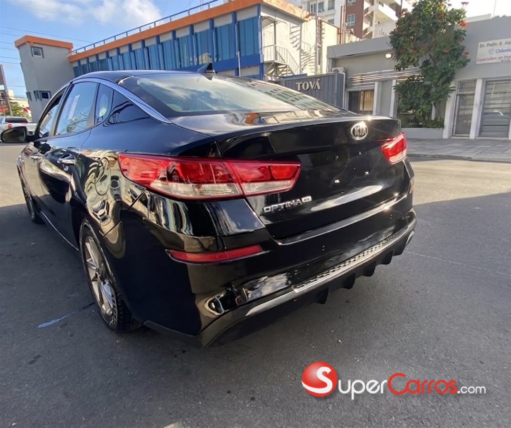 2020 Kia Optima FE — foto 10 / 10