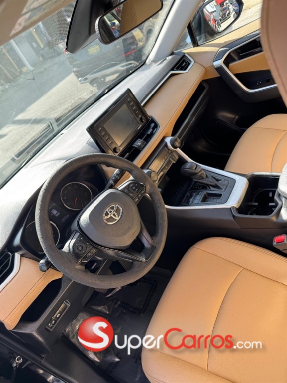 2022 Toyota RAV4 LE — foto 8 / 10