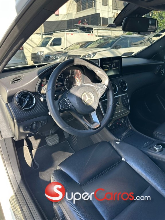 2016 Mercedes-Benz Clase GLA 250 4 Matic — foto 4 / 12