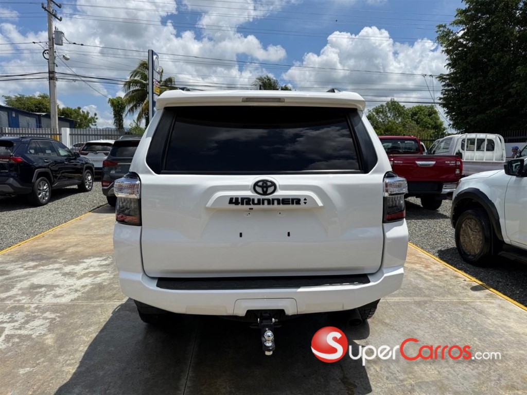2021 Toyota 4 Runner SR5 Premium — foto 3 / 12