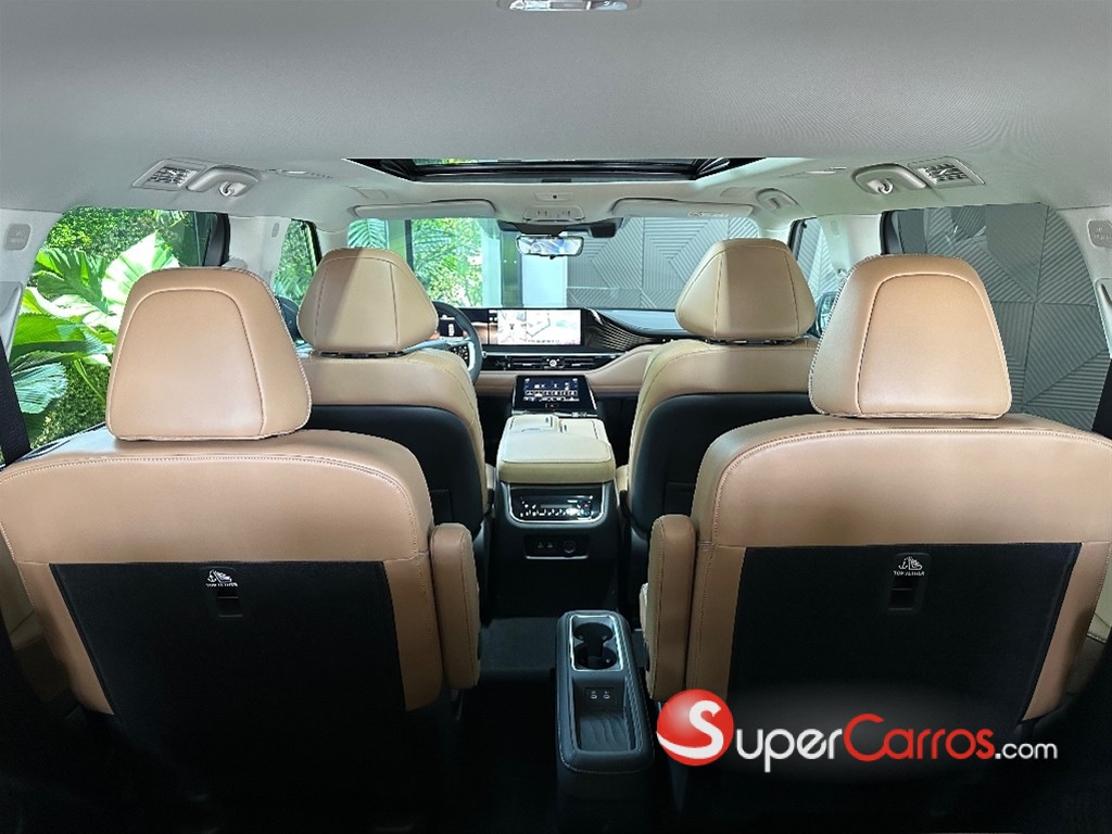2027 Infiniti QX-80 — foto 11 / 12
