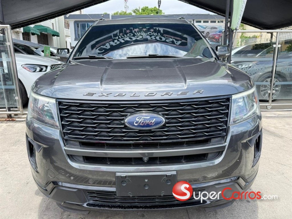 2018 Ford Explorer Sport — foto 2 / 10