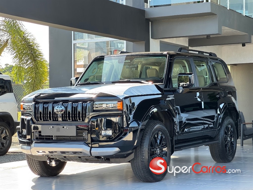 2026 Toyota Land Cruiser Prado Luxury 01