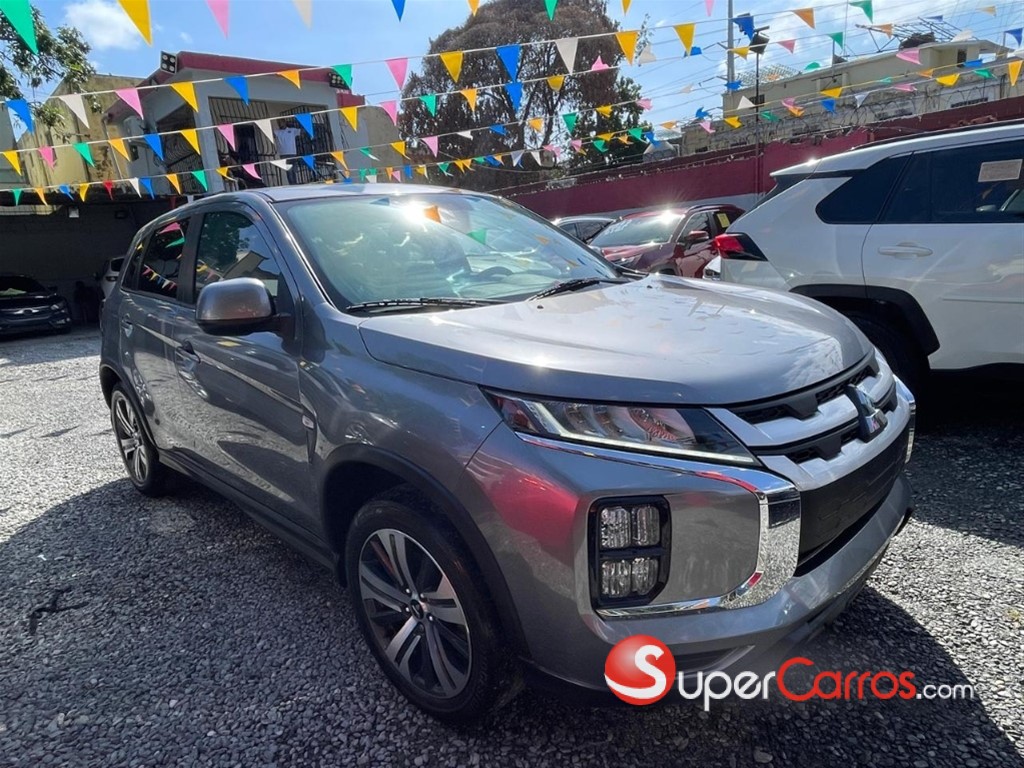 2022 Mitsubishi Motors Outlander SE