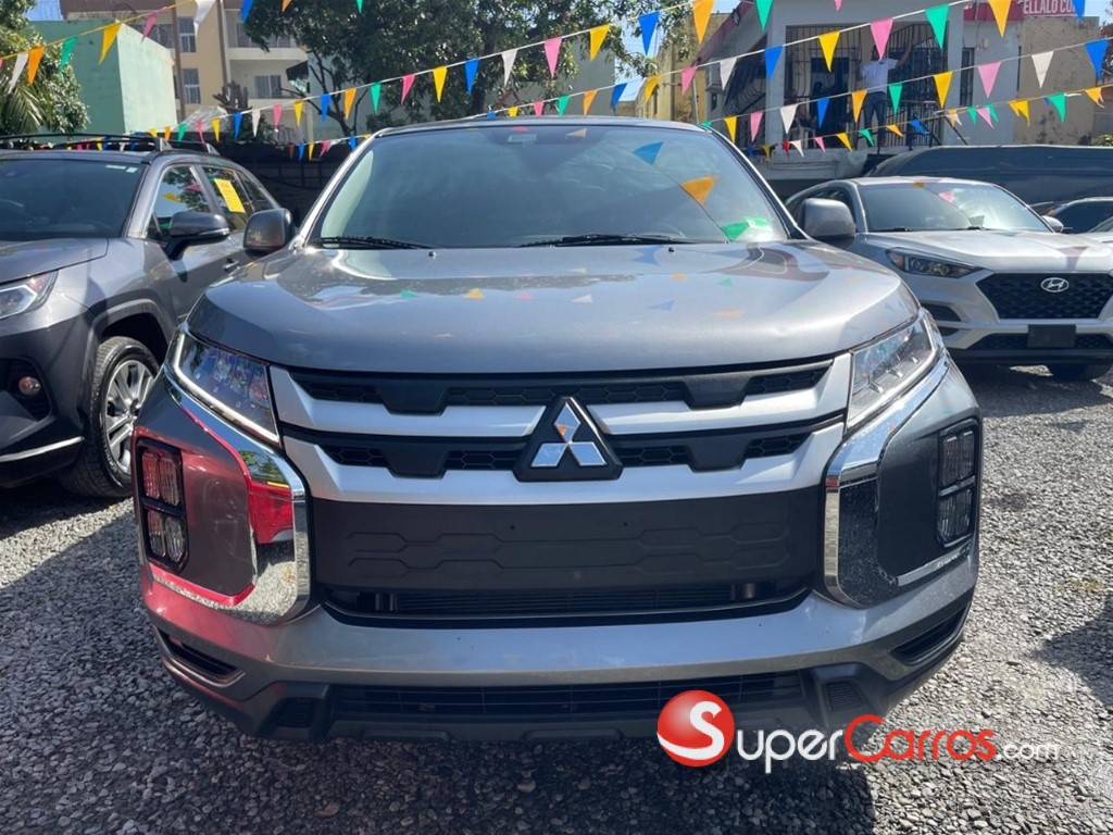 2022 Mitsubishi Motors Outlander SE — foto 2 / 11