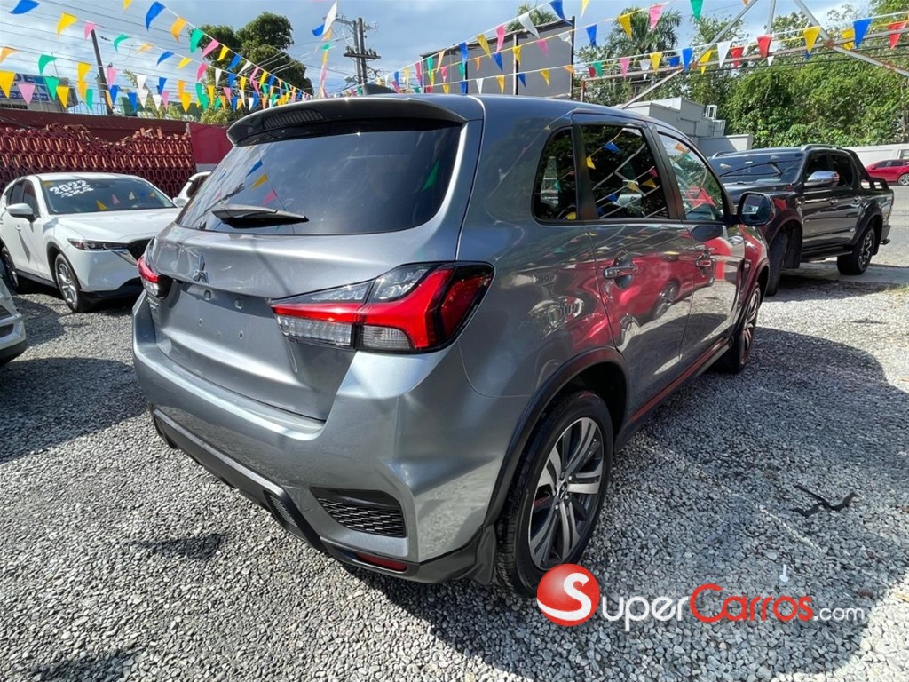 2022 Mitsubishi Motors Outlander SE — foto 5 / 11