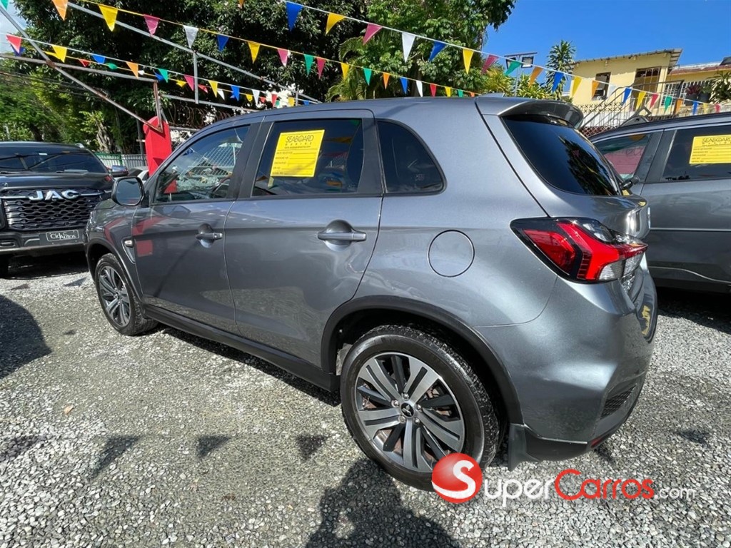2022 Mitsubishi Motors Outlander SE — foto 6 / 11