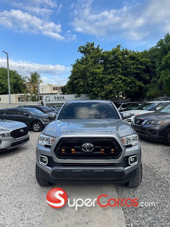 2020 Toyota Tacoma SR5 — foto 2 / 10
