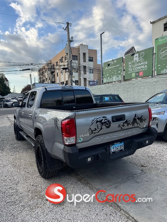 2020 Toyota Tacoma SR5 — foto 4 / 10