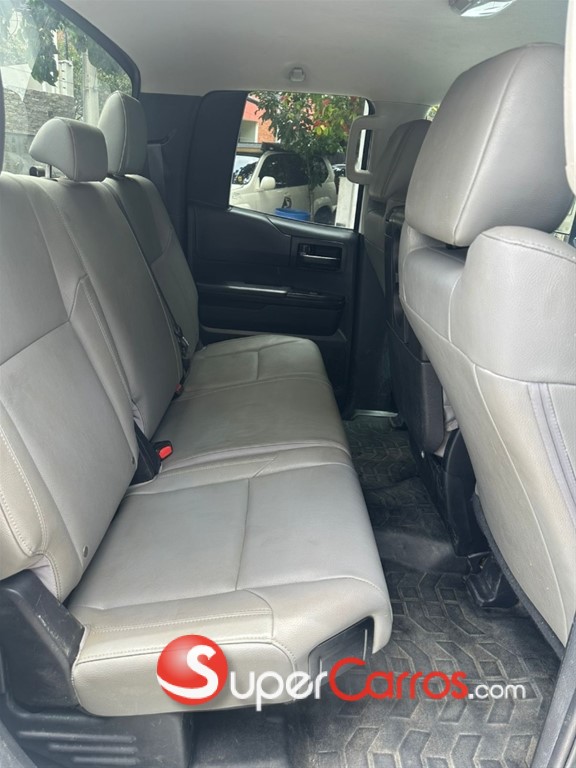 2020 Toyota Tundra SR5 — foto 3 / 6