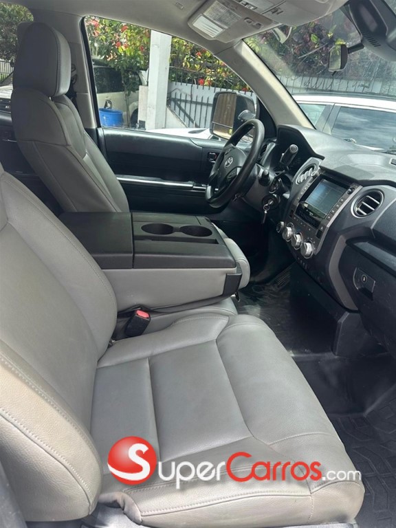 2020 Toyota Tundra SR5 — foto 5 / 6