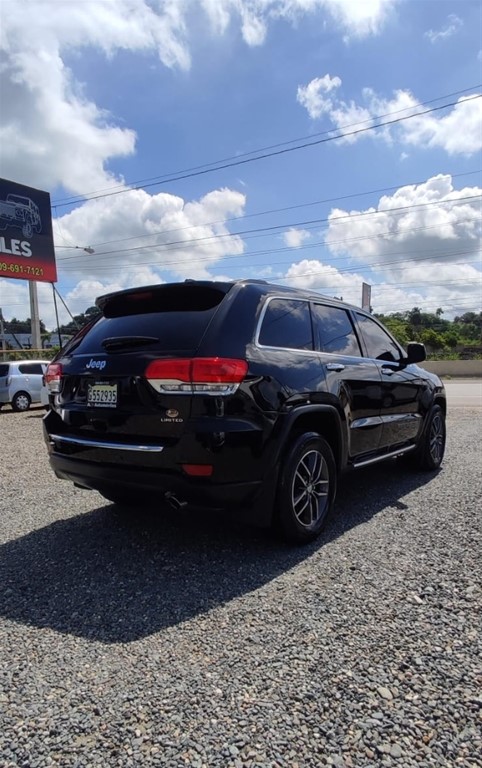 2017 Jeep Cherokee Limited — foto 10 / 10
