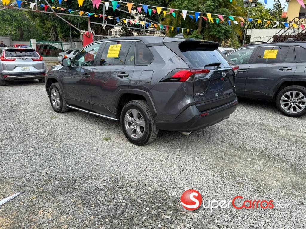 2024 Toyota RAV4 LE — foto 6 / 11