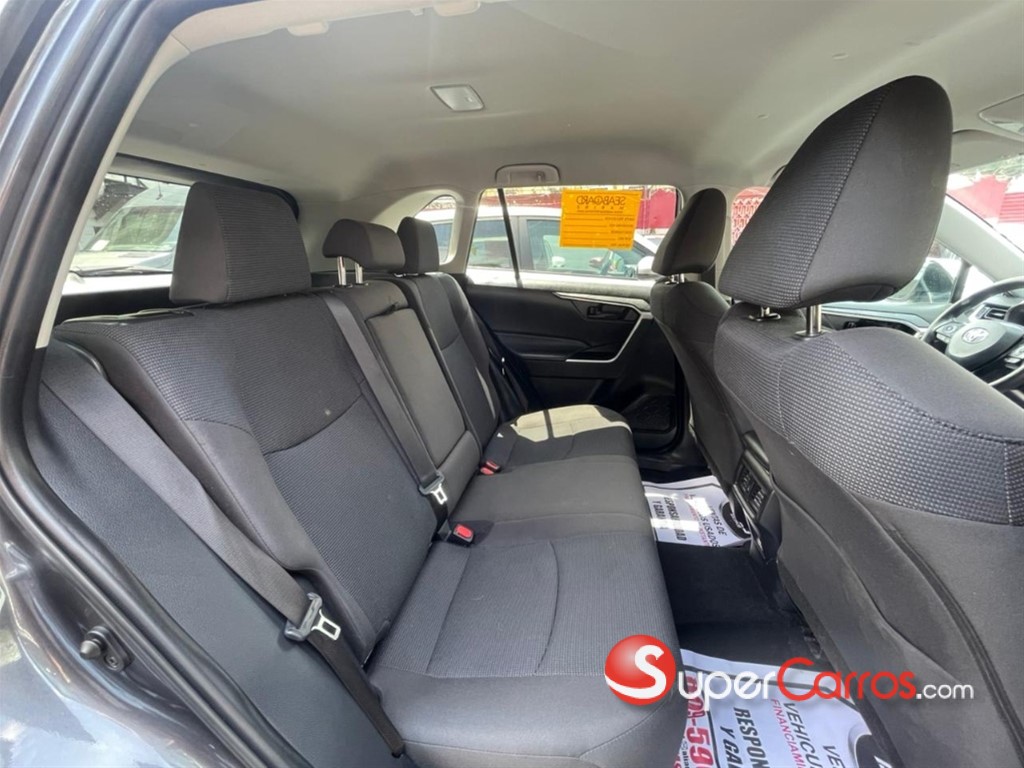 2024 Toyota RAV4 LE — foto 9 / 11