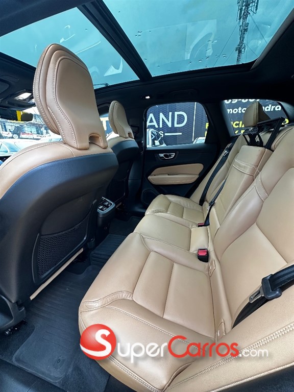 2022 Volvo XC60 B5 Inscription — foto 9 / 9