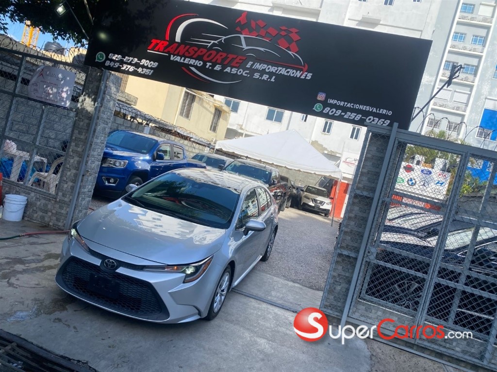 2020 Toyota Corolla LE — foto 2 / 12