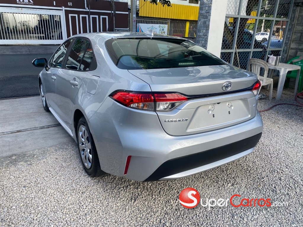 2020 Toyota Corolla LE — foto 6 / 12