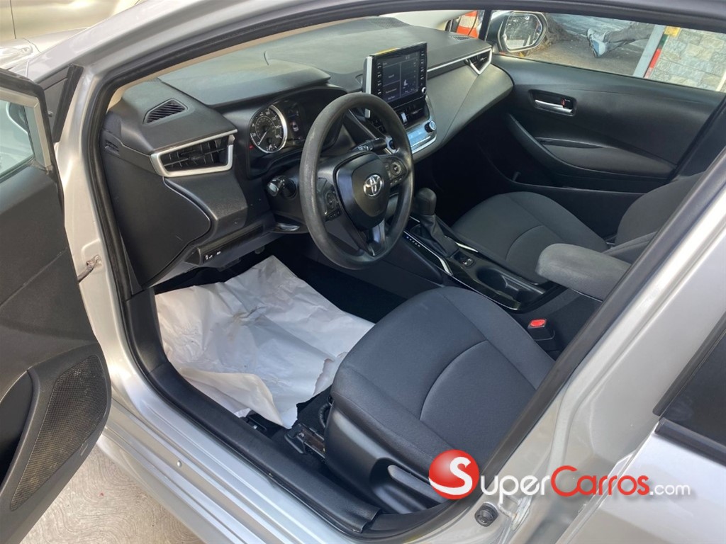 2020 Toyota Corolla LE — foto 7 / 12