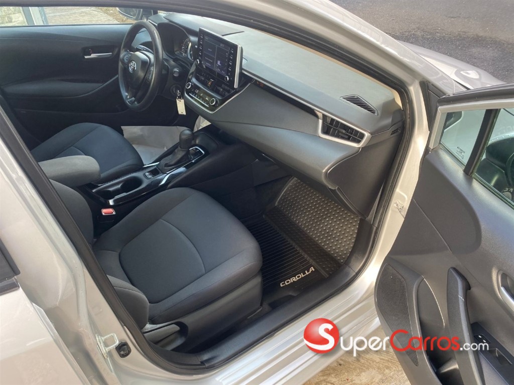2020 Toyota Corolla LE — foto 8 / 12