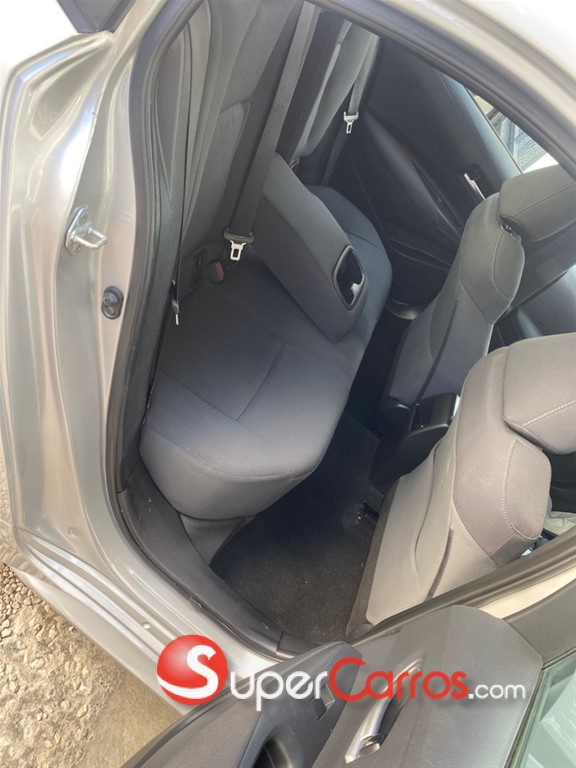 2020 Toyota Corolla LE — foto 10 / 12