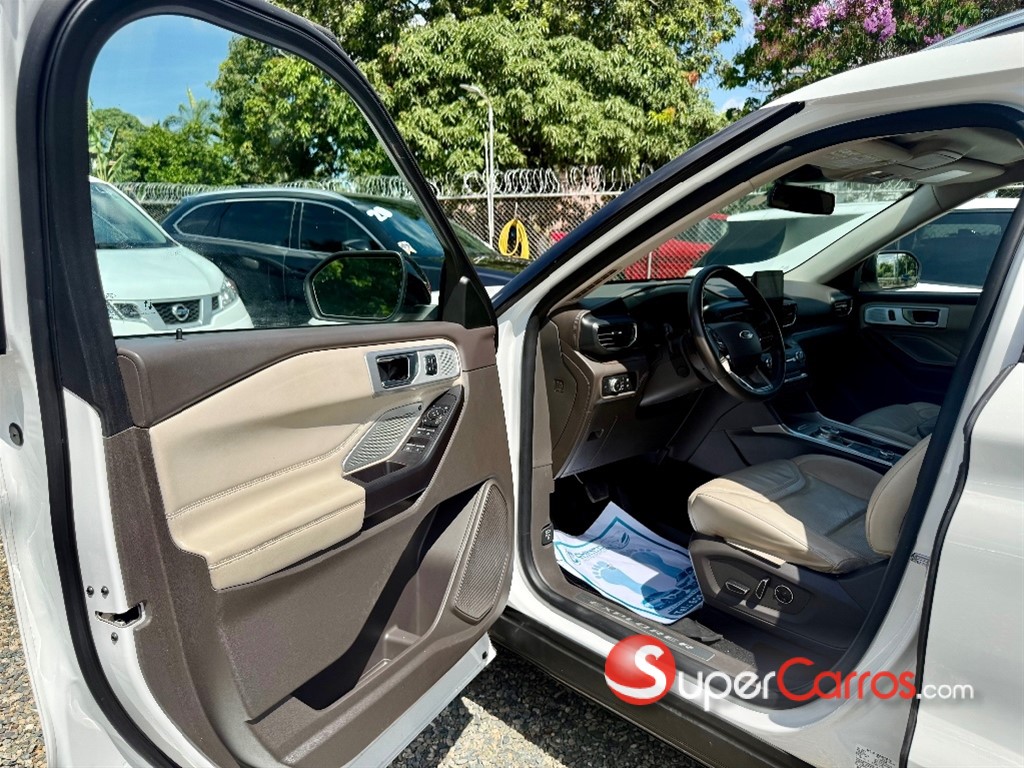 2020 Ford Explorer Platinum — foto 6 / 12
