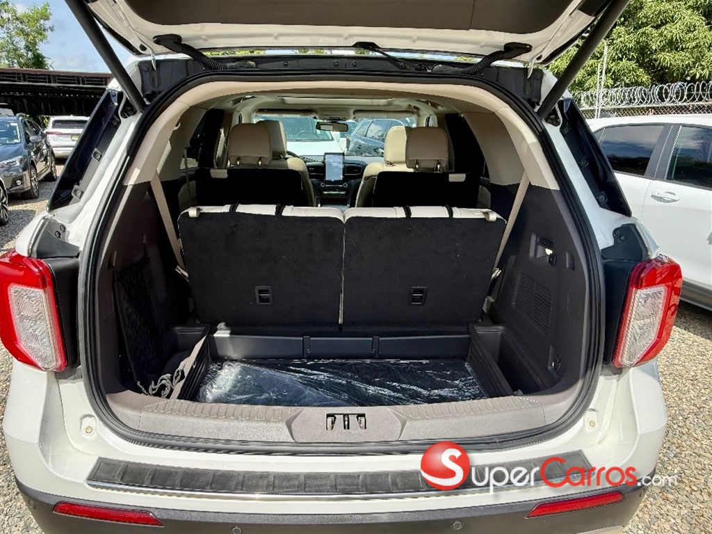 2020 Ford Explorer Platinum — foto 11 / 12