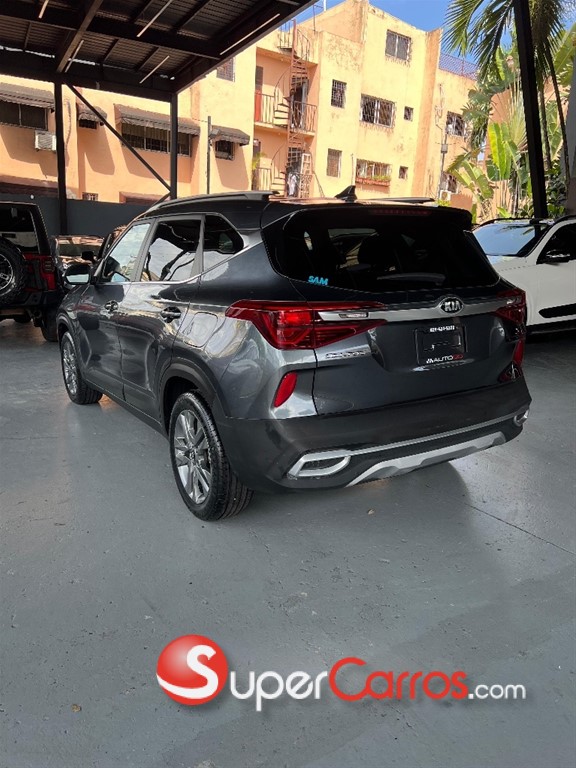 2021 Kia Seltos — foto 8 / 9