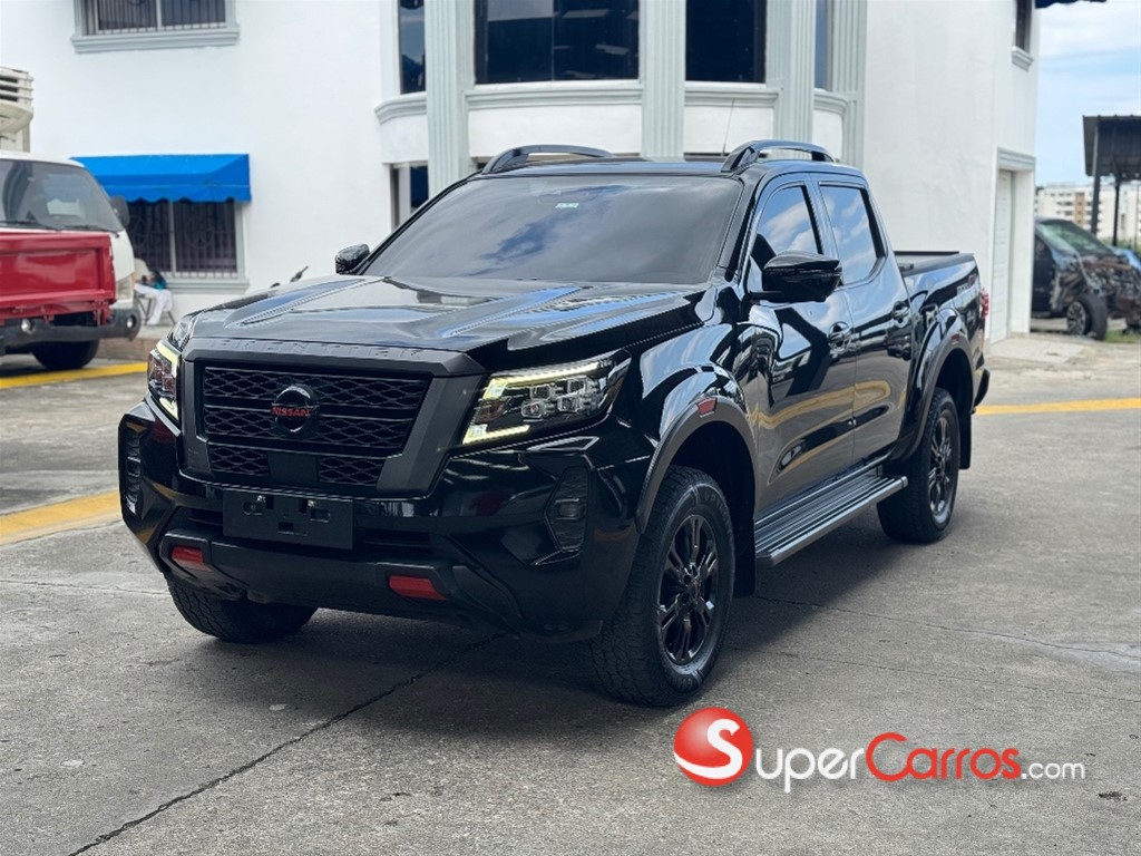 2023 Nissan Frontier Pro-4X — foto 2 / 11