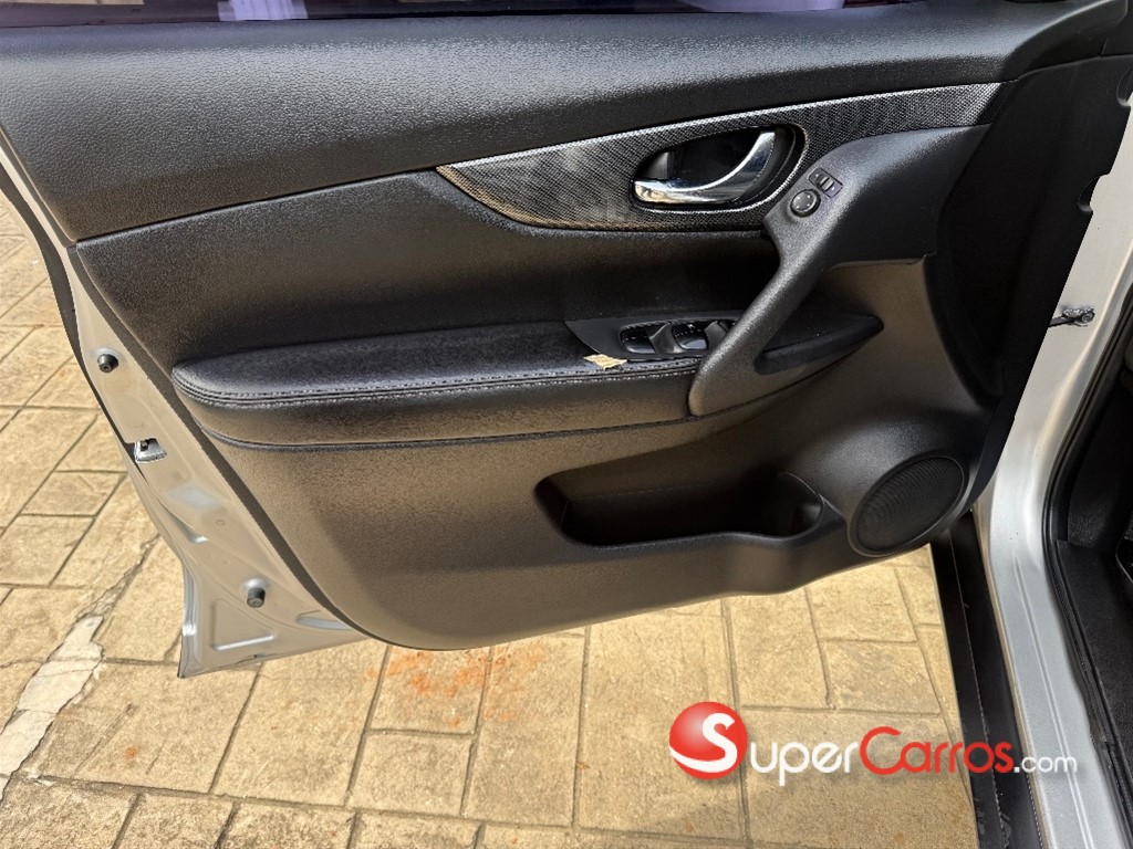 2015 Nissan X-Trail Exclusive — foto 9 / 12
