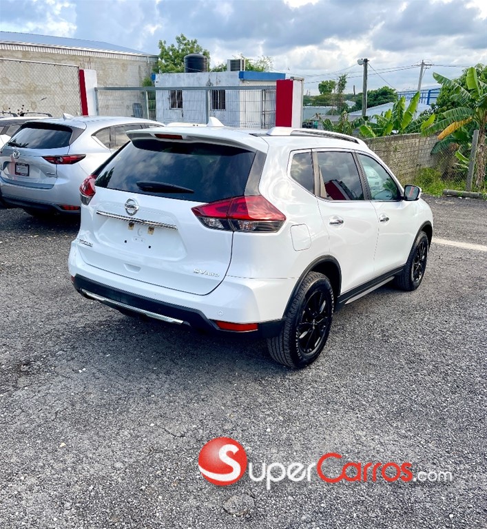 2020 Nissan Rogue SV — foto 4 / 12