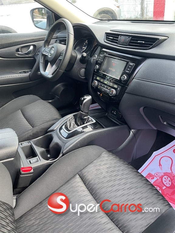 2020 Nissan Rogue SV — foto 11 / 12
