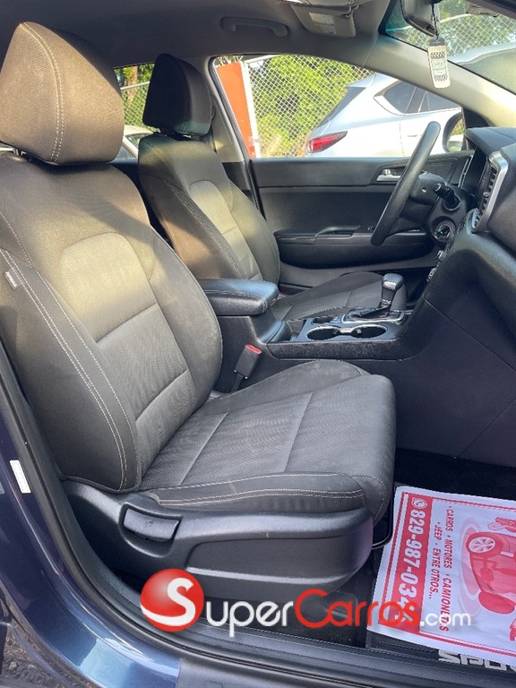 2020 Kia Sportage LX — foto 9 / 12