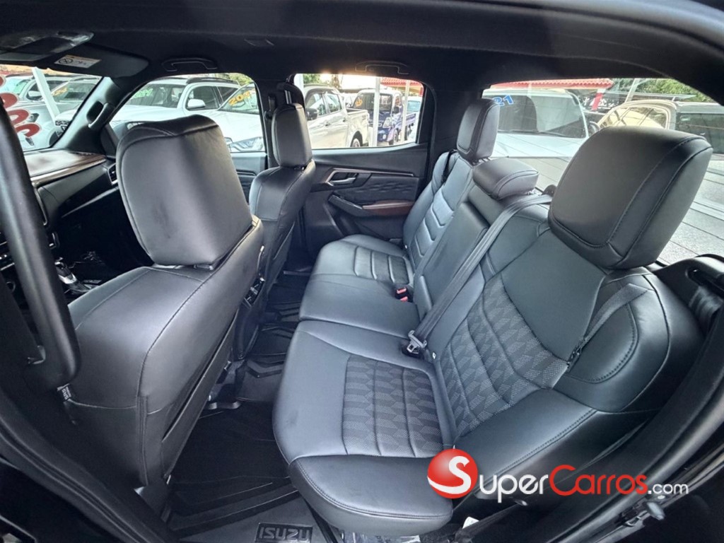 2026 Isuzu DMAX LSE — foto 9 / 11