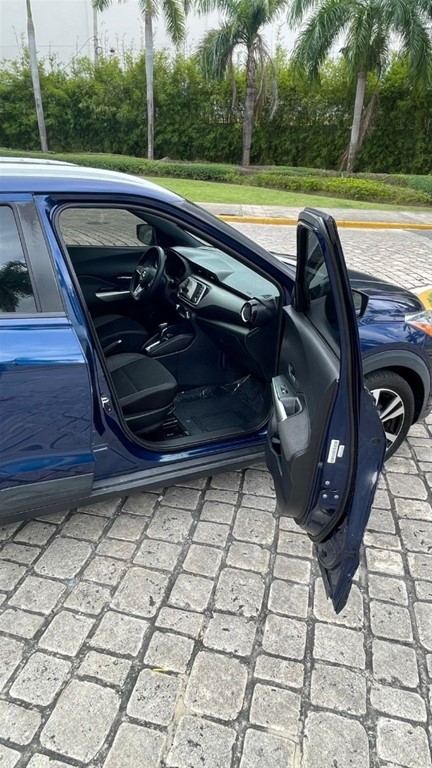 2020 Nissan Kicks SV — foto 8 / 10