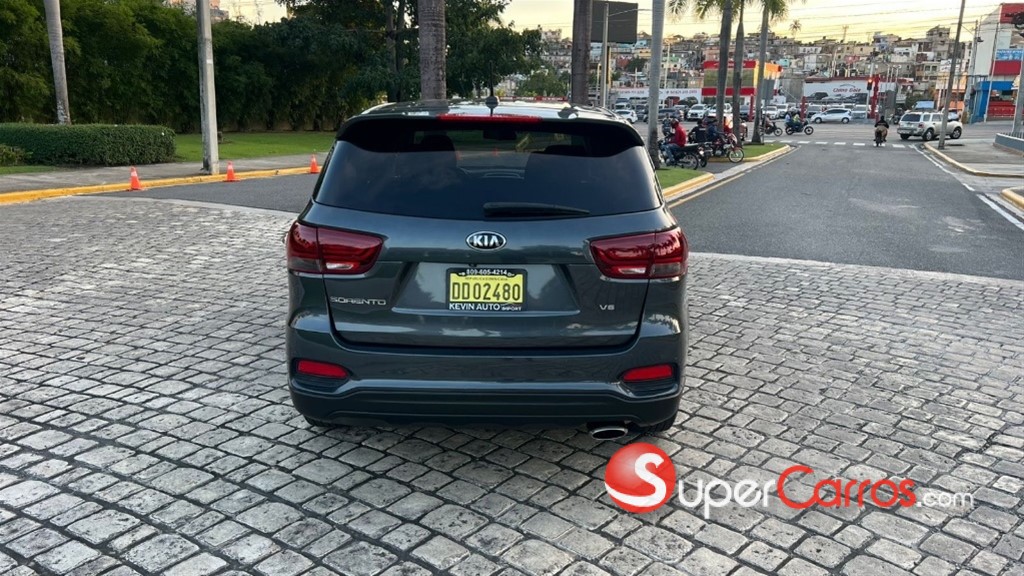 2020 Kia Sorento LX — foto 4 / 9