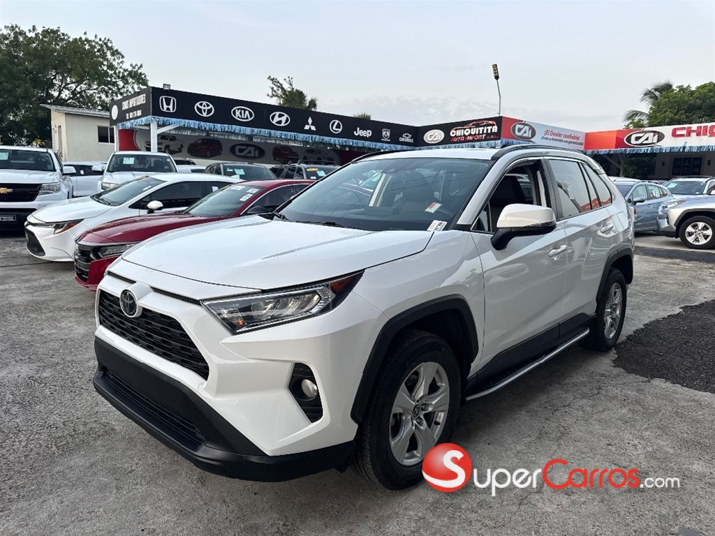 2021 Toyota RAV4 XLE — foto 3 / 12