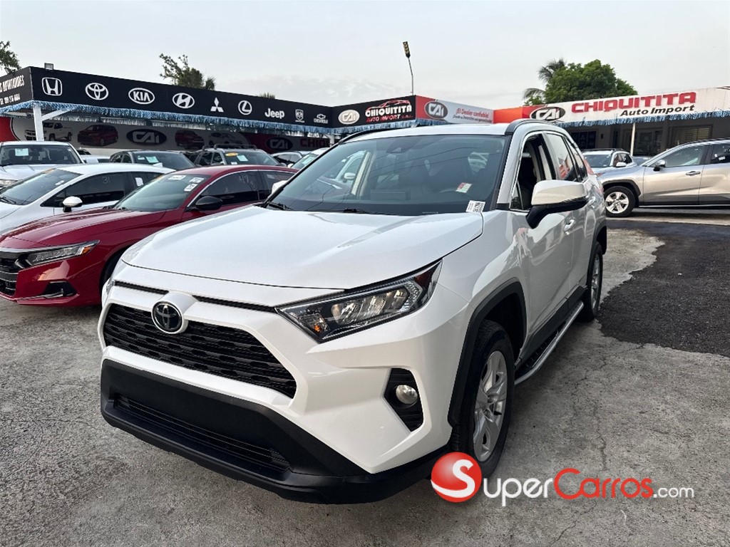 2021 Toyota RAV4 XLE — foto 11 / 12