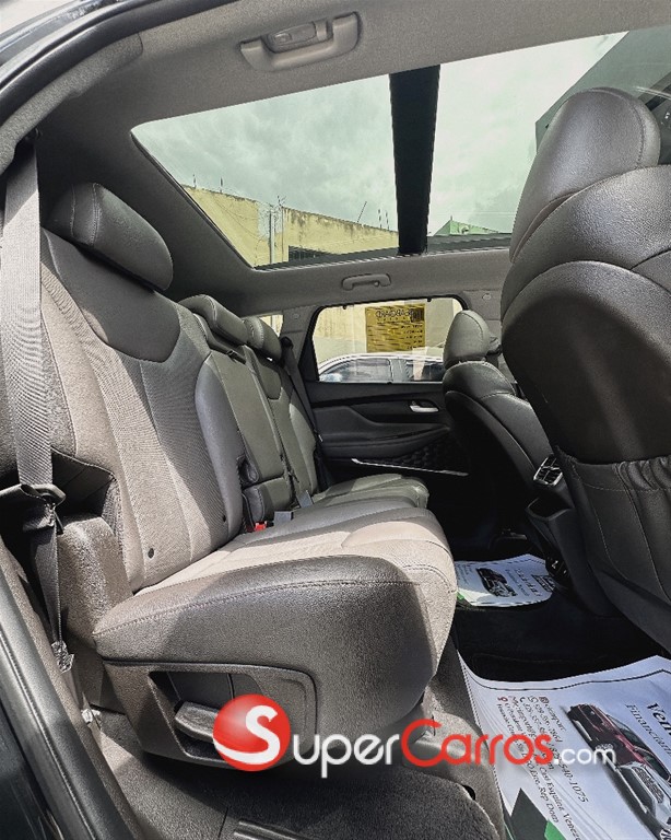 2020 Hyundai Santa Fe Limited — foto 4 / 7