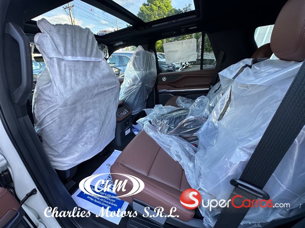 2026 Lincoln Navigator Reserve I — foto 6 / 11