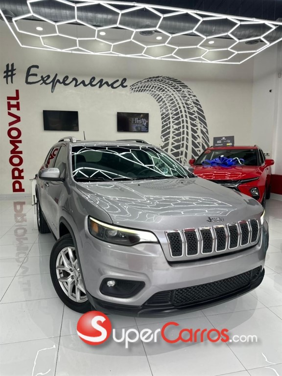 2019 Jeep Cherokee Latitude — foto 1 / 12