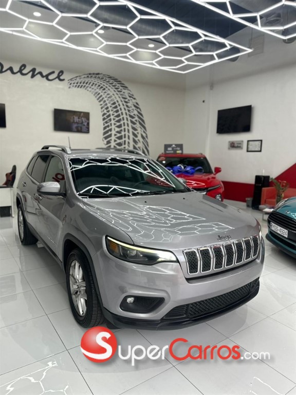 2019 Jeep Cherokee Latitude — foto 3 / 12